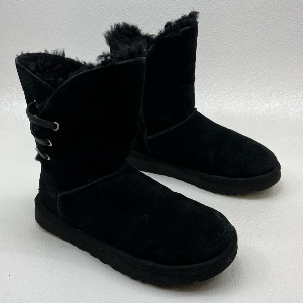 UGG 1018629 Women's Insulated Winter Warm Boots Size 6 - Picture 3 of 7
